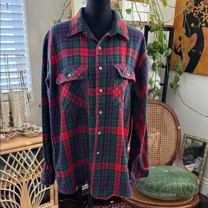 Vintage Field & Stream Red, Green & Blue Plaid Button Up Flannel Shirt